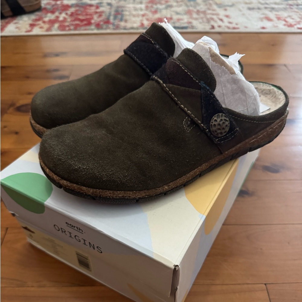 Earth Origins Women's Suede Mules - Olive and Brown